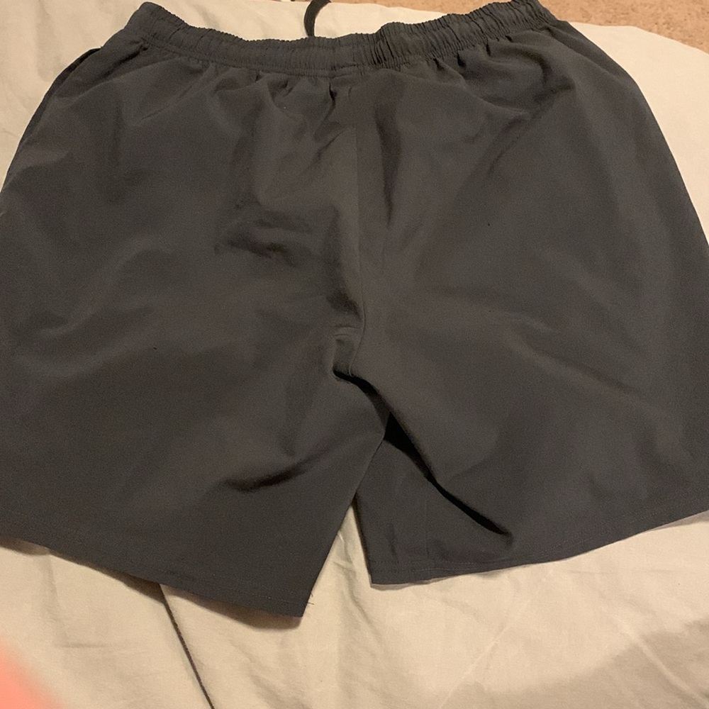 Gymshark men’s crest shorts - Picture 2 of 2